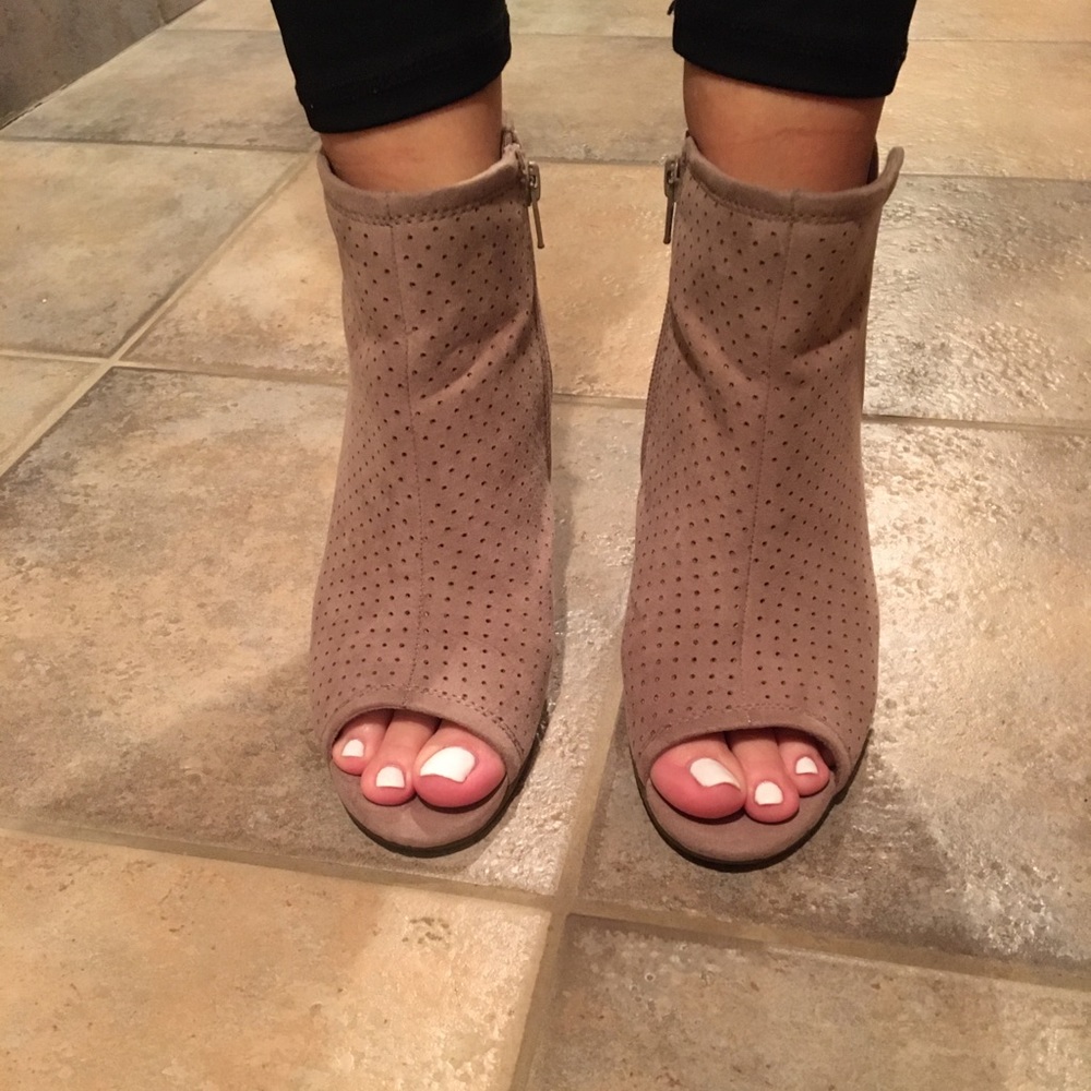 Old Navy open toe heel booties